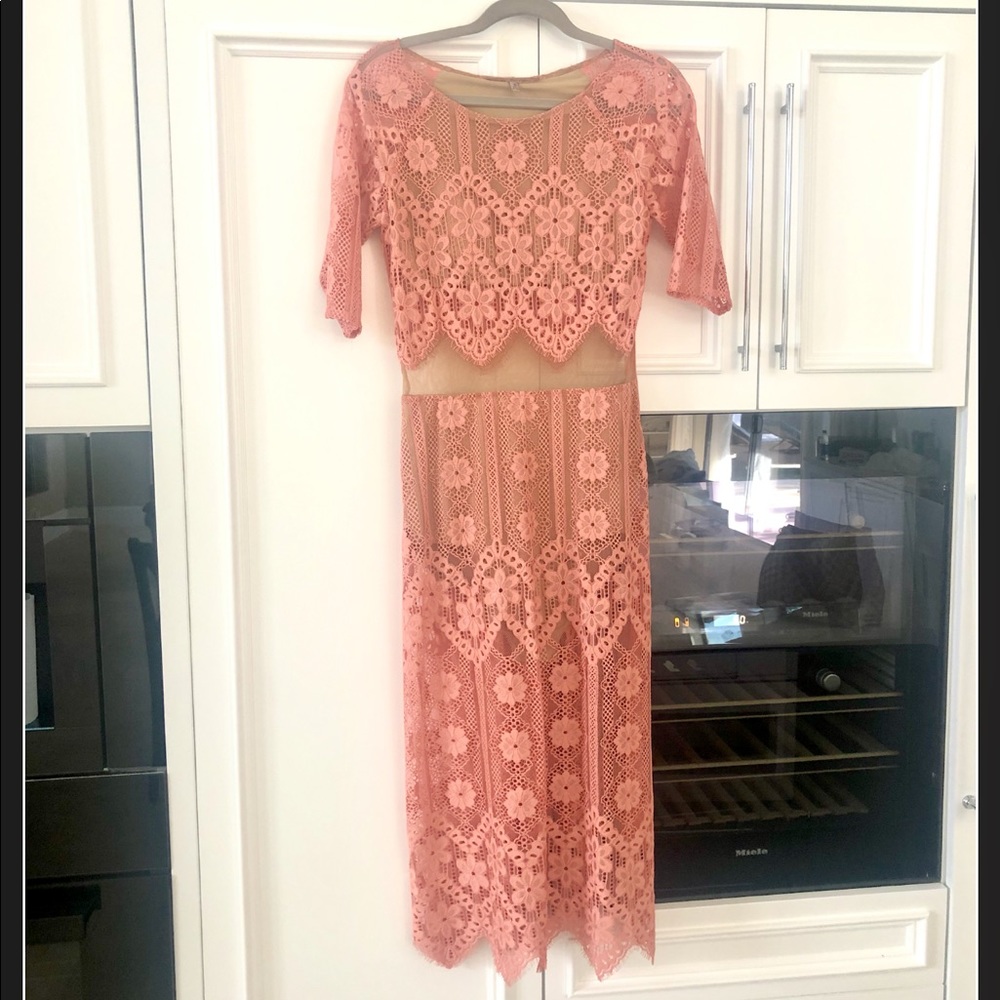 FL&L 🍋 pink lace dress